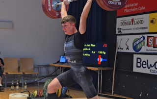 Jan Bormann beim Gewichtheben